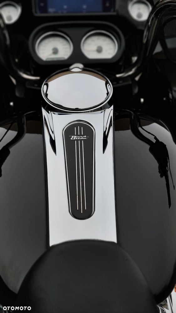 Harley-Davidson Touring Road Glide - 31
