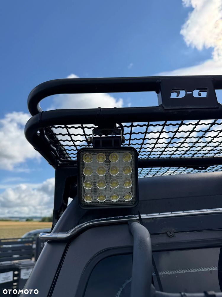 Mitsubishi Pajero - 15