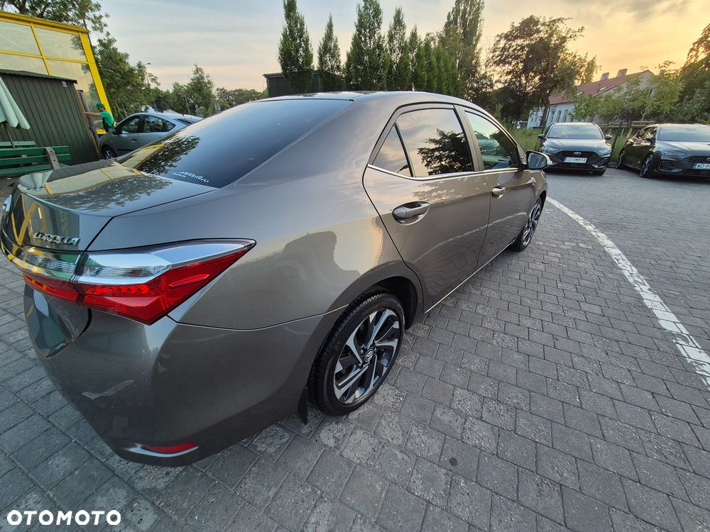 Toyota Corolla - 8