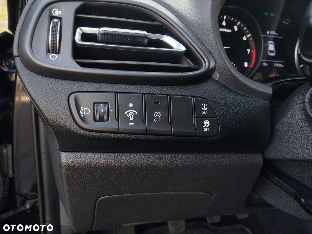 Hyundai i30 1.5 DPI Comfort - 16