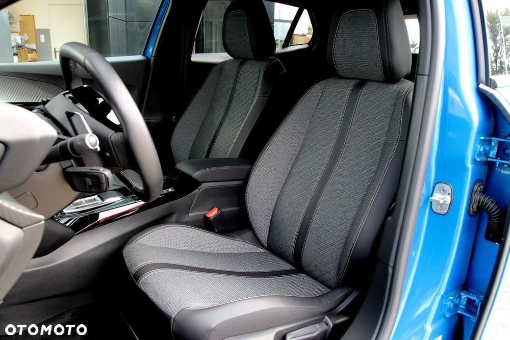 Peugeot 2008 1.2 PureTech Allure S&S EAT8 - 26
