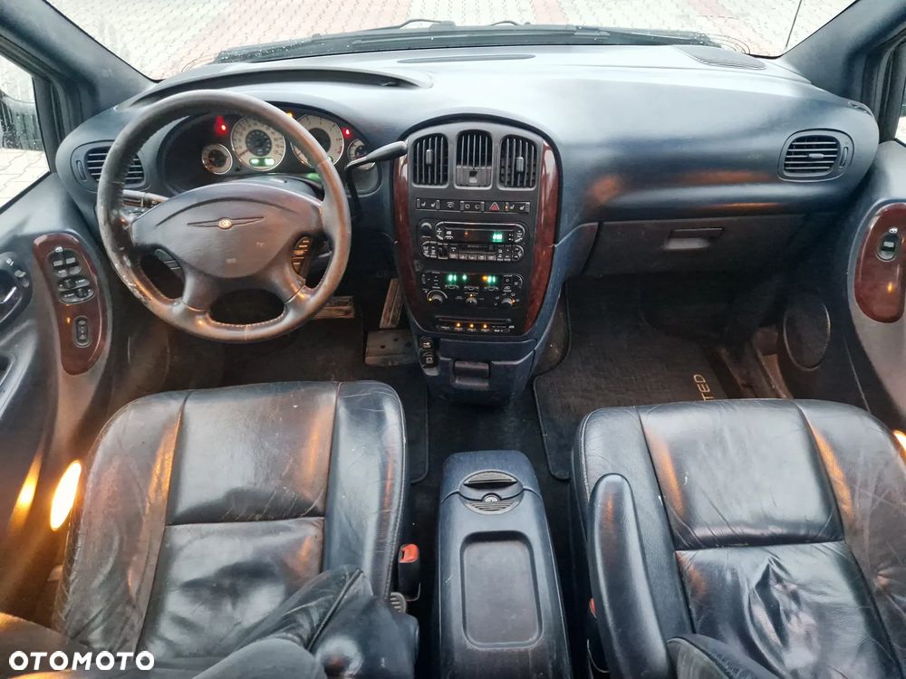 Chrysler Town & Country 3.8 - 11