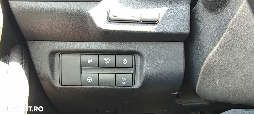 Nissan LEAF N-Connecta - 10