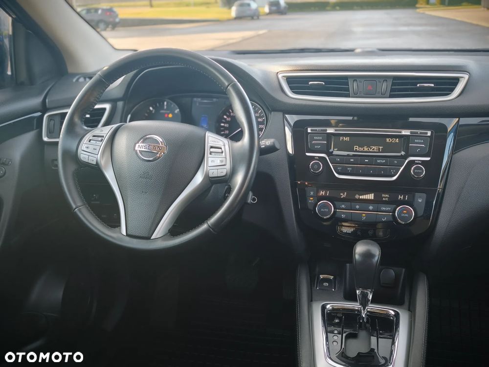 Nissan Qashqai 1.6 DCi Xtronic TEKNA - 22