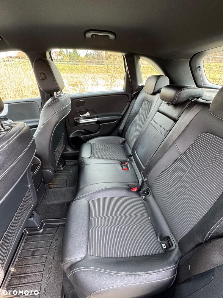 Mercedes-Benz Klasa B 200 7G-DCT - 31