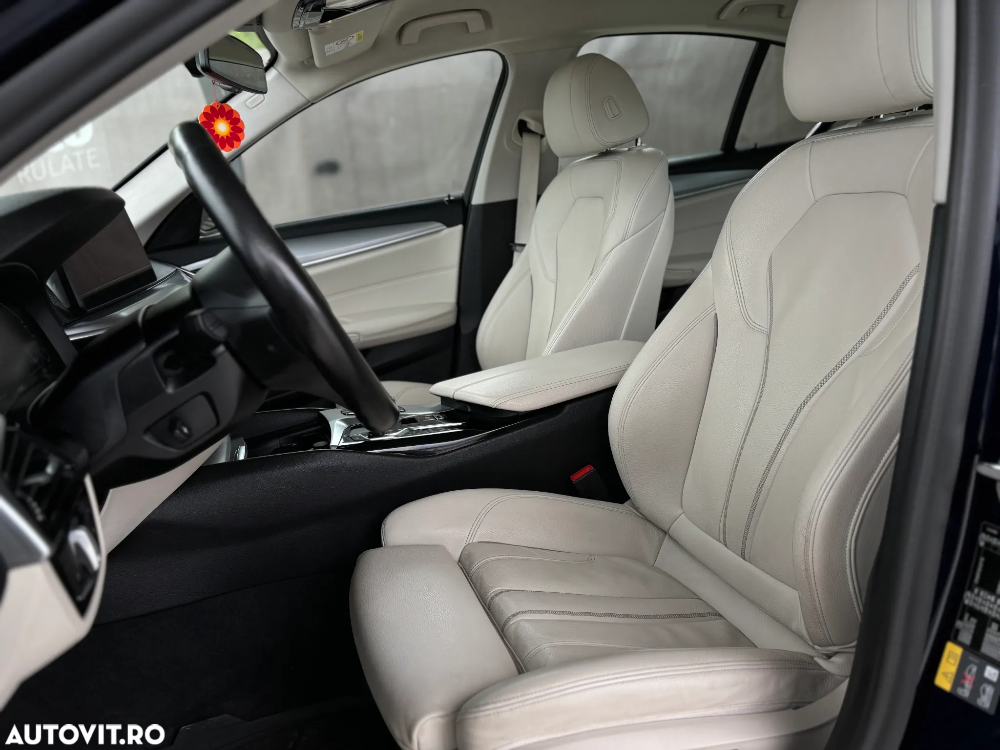 BMW Seria 5 520e AT PHEV - 34