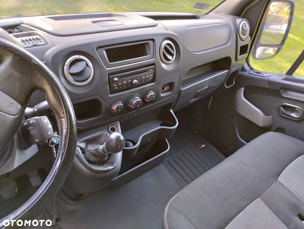 Nissan NV400 - 10