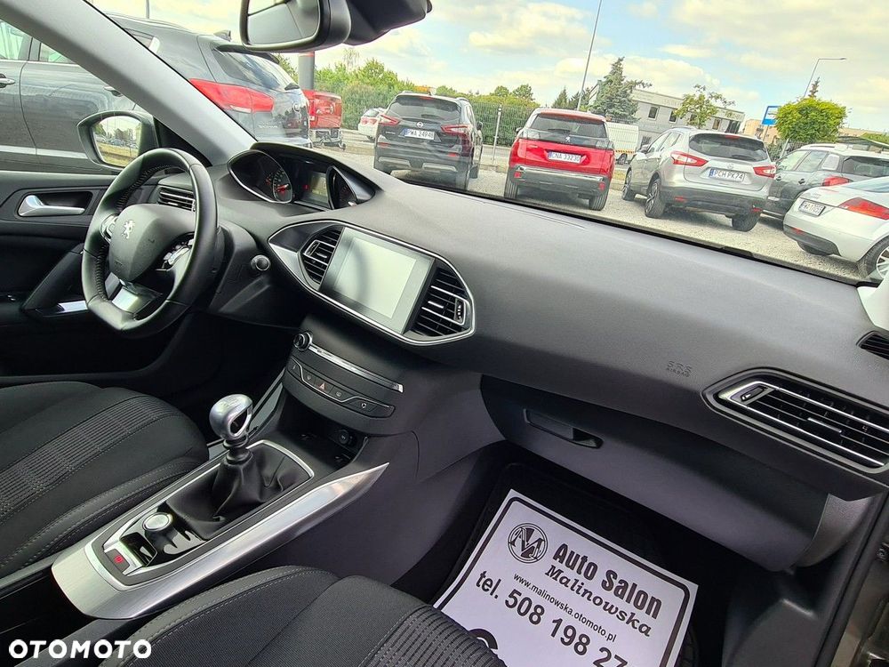 Peugeot 308 SW PureTech 130 Allure - 29