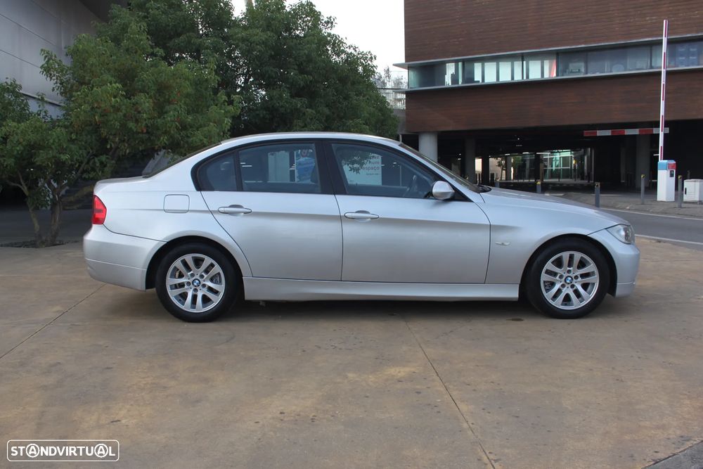 BMW 320 d Exclusive - 7