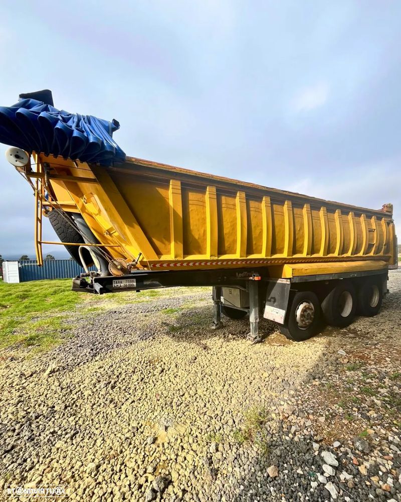 Lecitrailer Basculante – 3 Eixos - 12