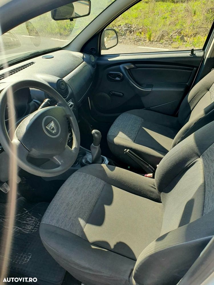 Dacia Duster 1.6 16V 4x2 - 9