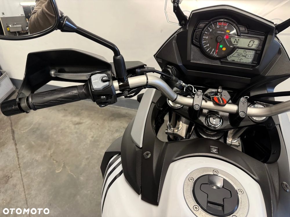 Suzuki V-STROM - 36