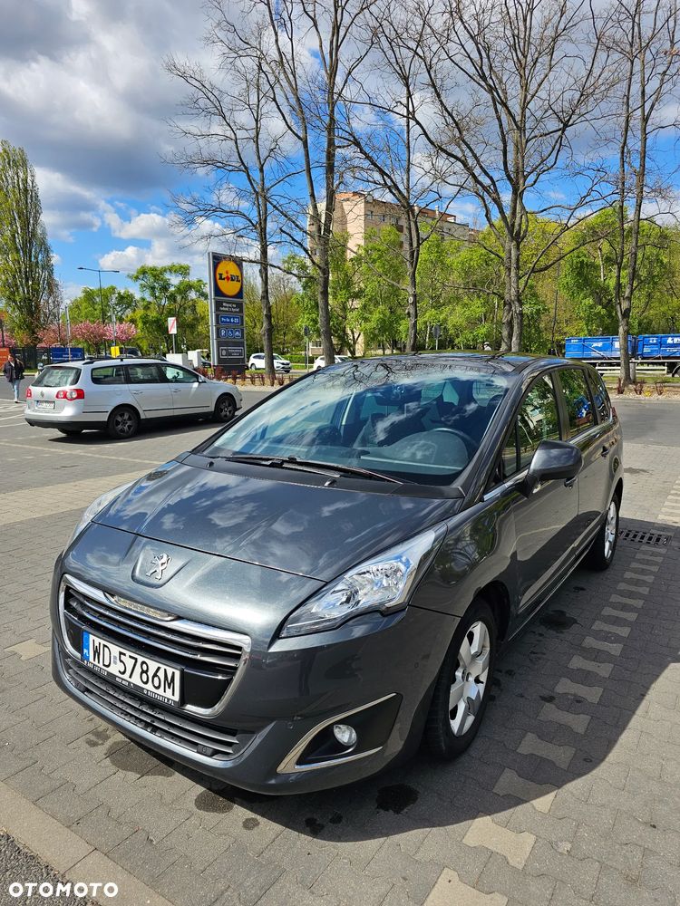 Peugeot 5008 HDI 115 Allure - 21