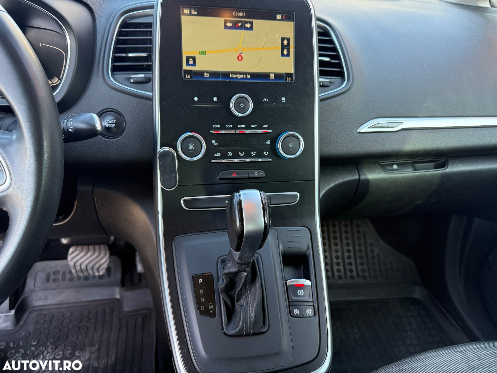 Renault Scenic BLUE dCi 120 EDC BOSE EDITION - 13