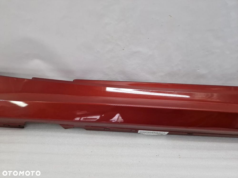 BMW E81 / E82 / E88 06- ŁADNA LEWA / PRAWA LISTWA PROGOWA / NAKŁADKA PROGU , KOLOR SEDONAROT , NR 51777183234 / 7183234 / 5177-7183233 / 7183233 , NR AUKCJI PR405 - 15