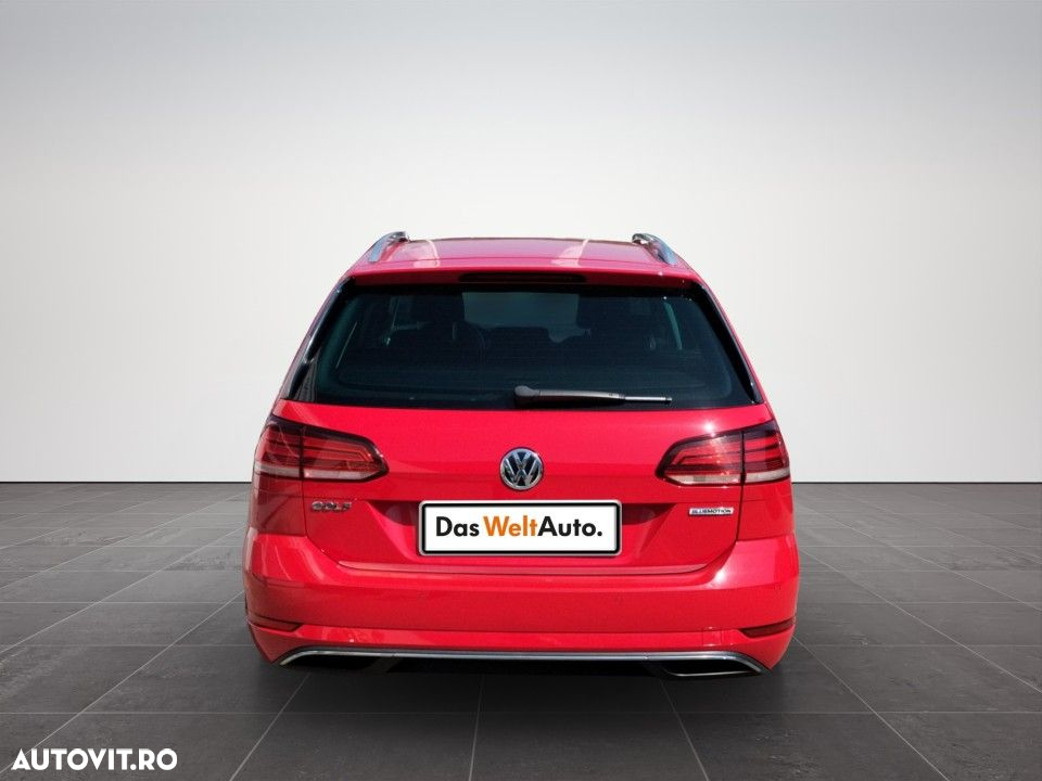 Volkswagen Golf - 5