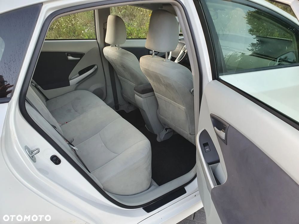 Toyota Prius 1.5 VVT-i Sol - 6