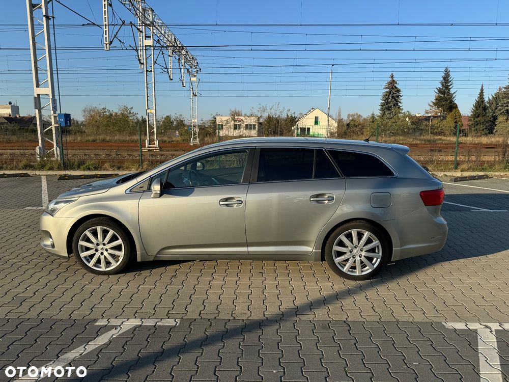 Toyota Avensis - 4