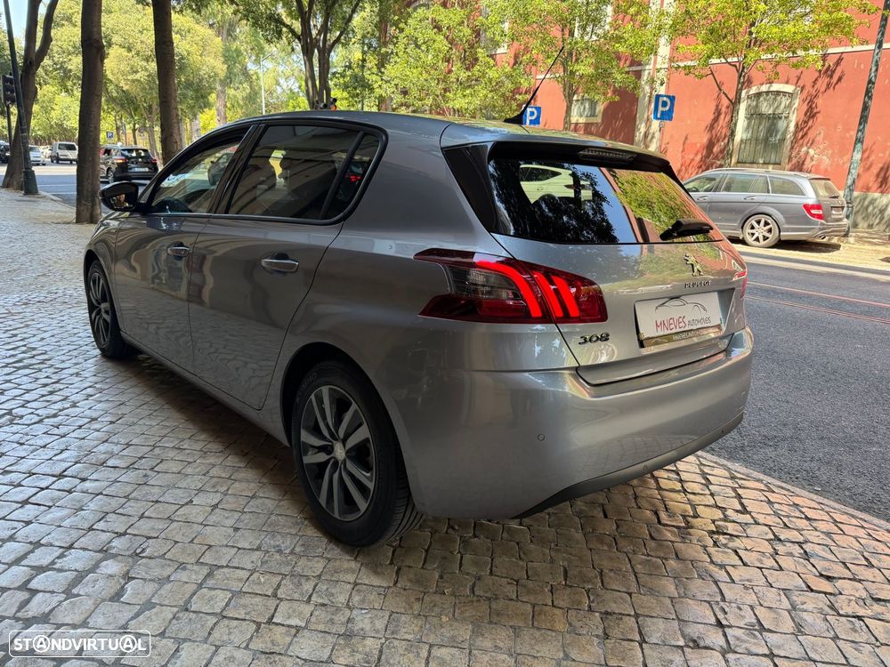 Peugeot 308 1.2 PureTech Style - 4