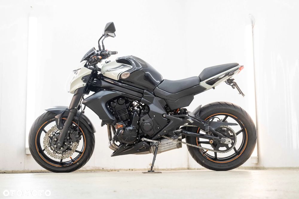 Kawasaki ER - 10