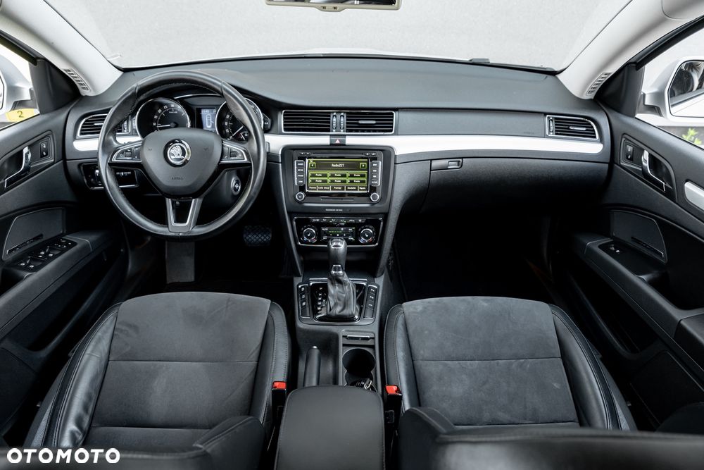 Skoda Superb 2.0 TDI Green tec 4x4 DSG Elegance - 24