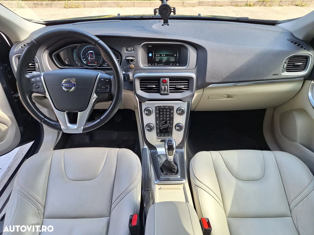 Volvo V40 D2 Ocean Race - 8