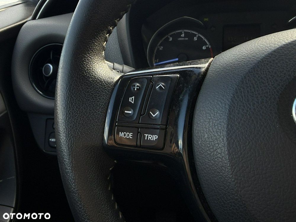 Toyota Yaris 1.5 Premium - 12