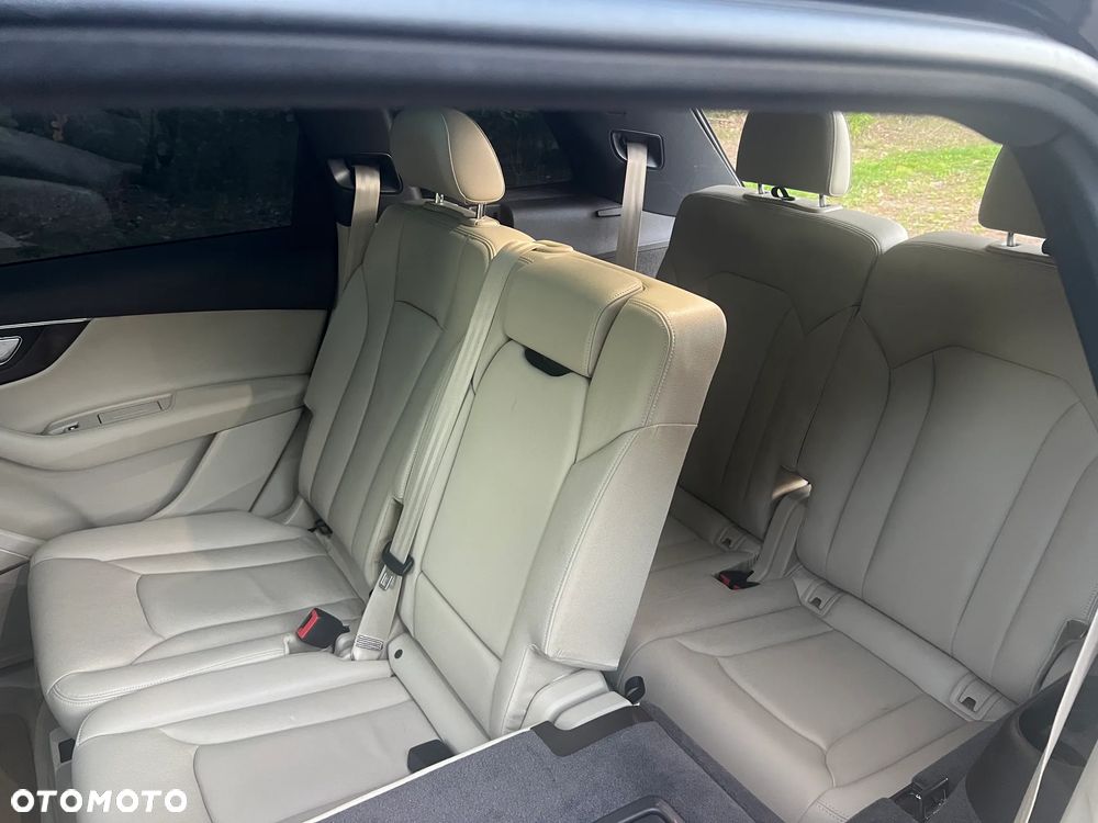 Audi Q7 3.0 TFSI Quattro Tiptr - 9