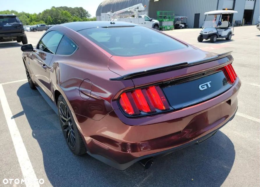 Ford Mustang 5.0 V8 GT - 5