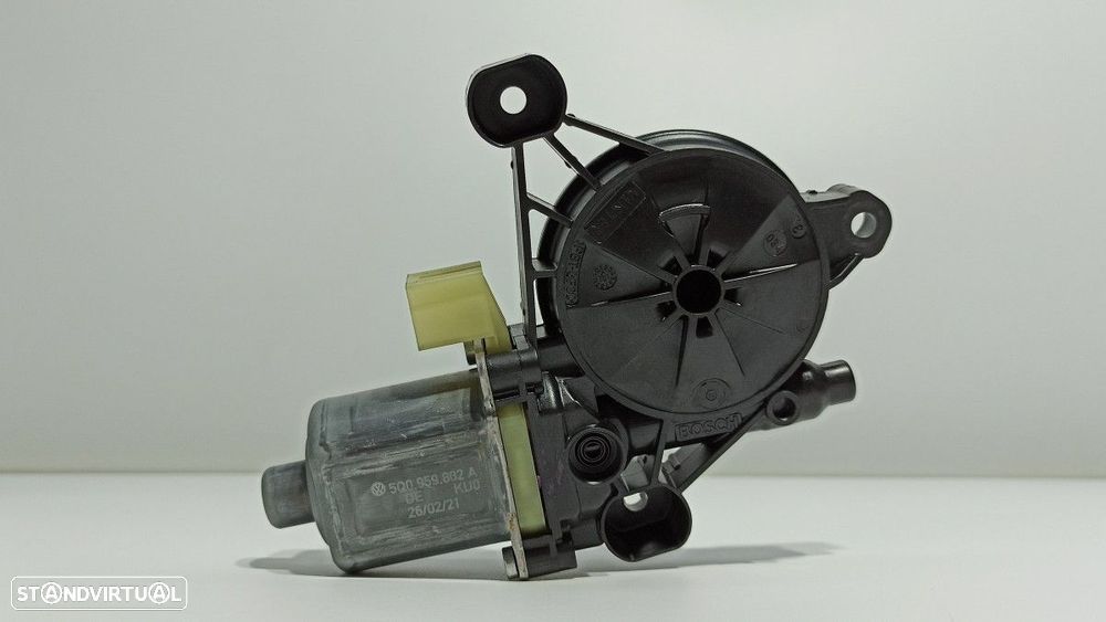 MOTOR ELEVADOR FRENTE DIREITO VOLKSWAGEN GOLF VIII LIM. (CD1) LIFE - 1