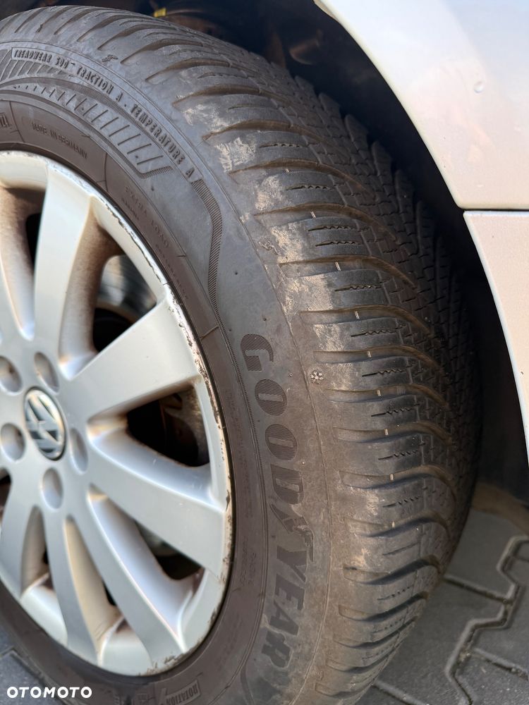 Volkswagen Passat 2.0 TDI Comfortline - 8