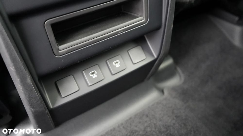 Land Rover Defender 3.0 D250 mHEV S - 26