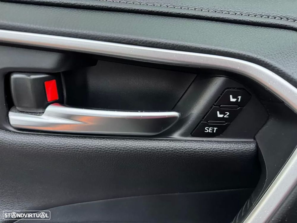 Toyota RAV4 2.5 HDF Exclusive - 10