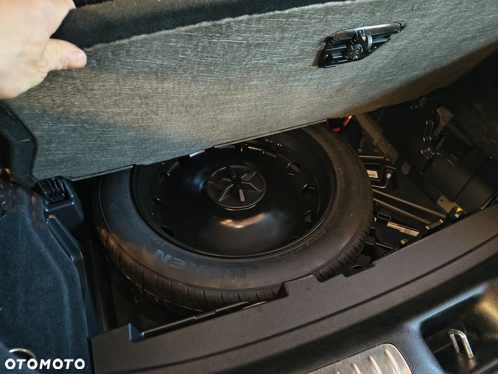 Mercedes-Benz GLC 300 4Matic 9G-TRONIC AMG Line Plus - 36