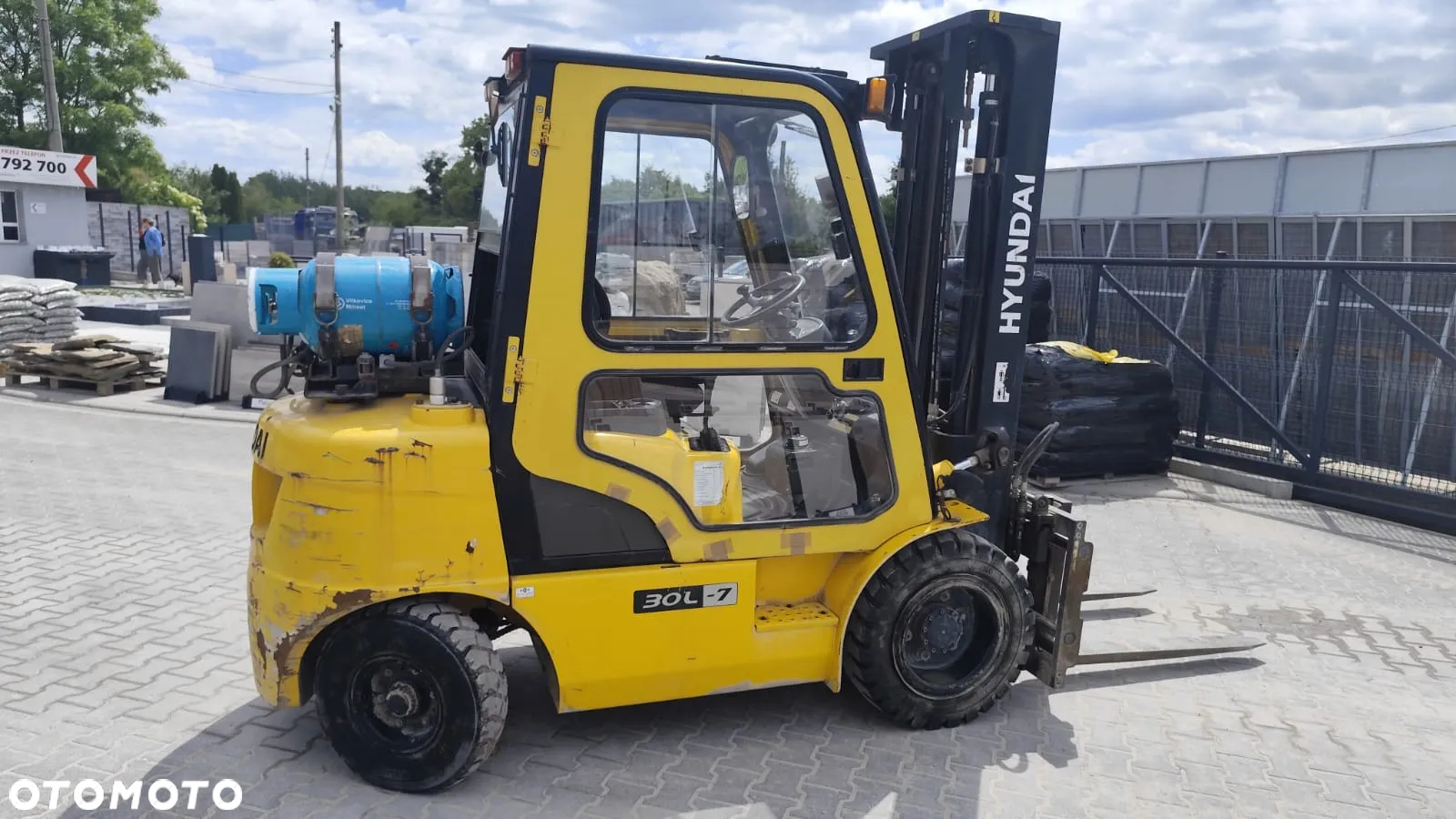 Hyundai 30L-7 - 2