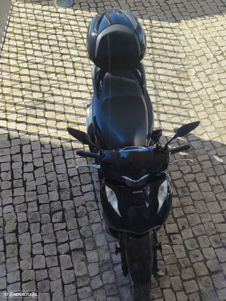 Honda SH - 12