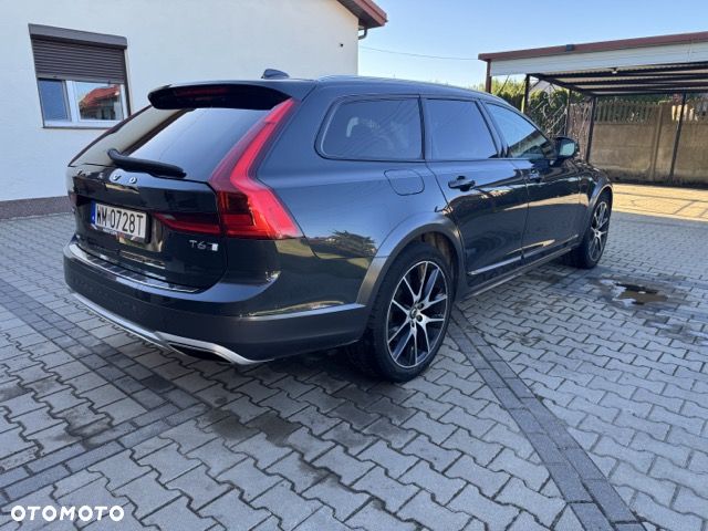 Volvo V90 Cross Country - 6