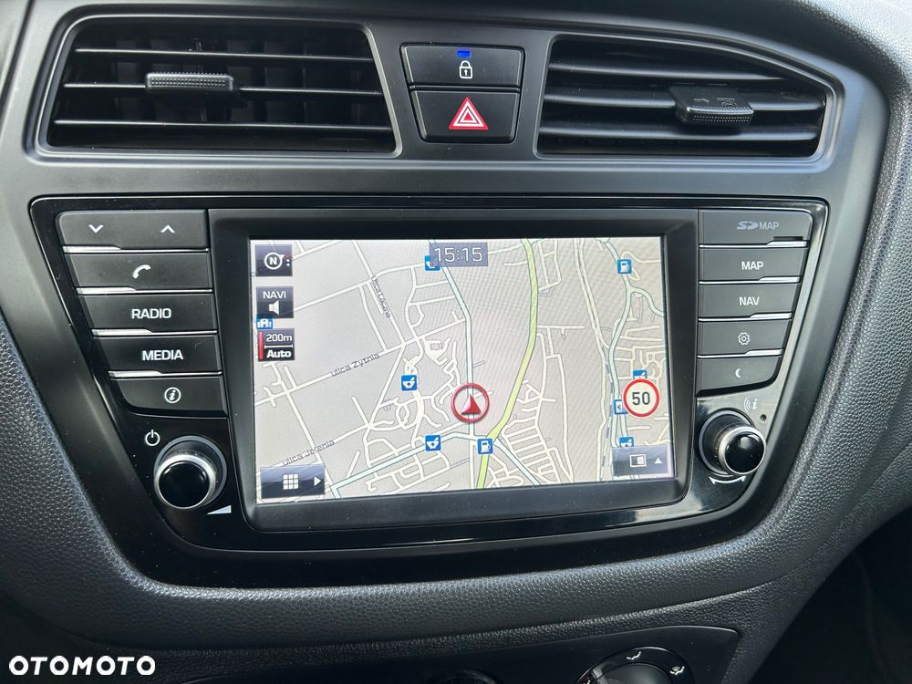 Hyundai i20 1.4 Active Premium - 11