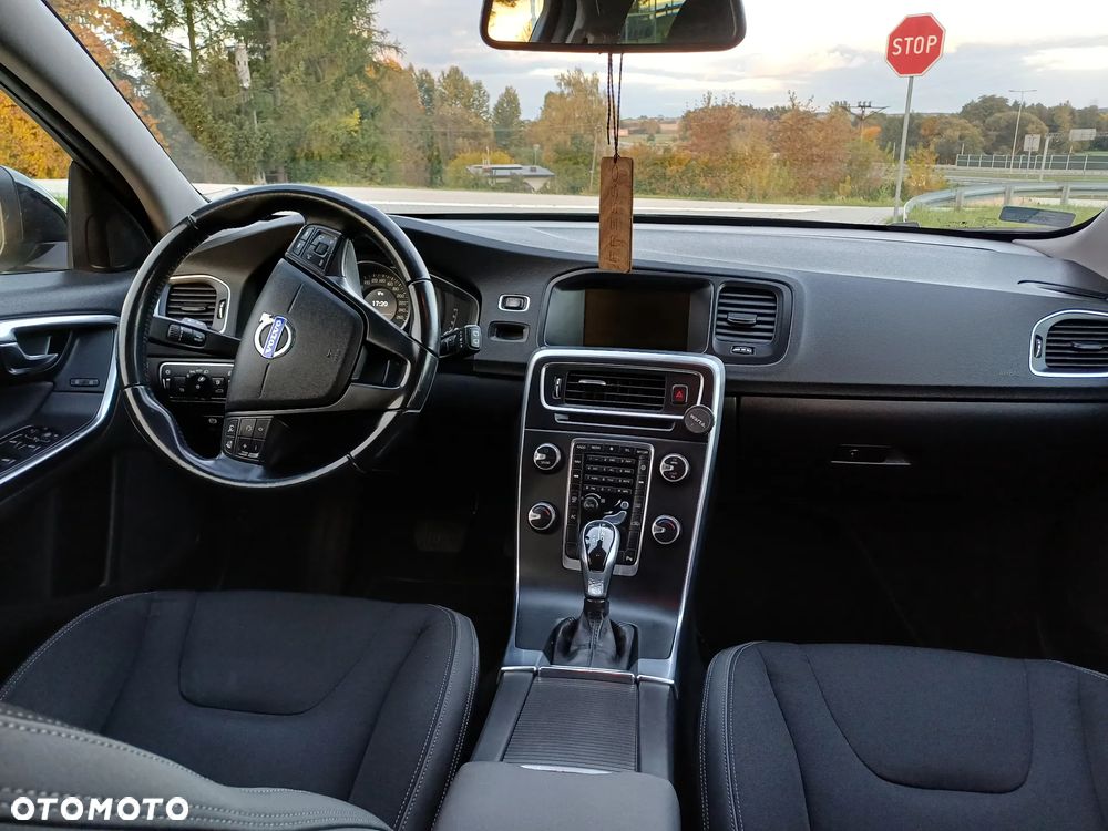 Volvo V60 D3 Kinetic - 28