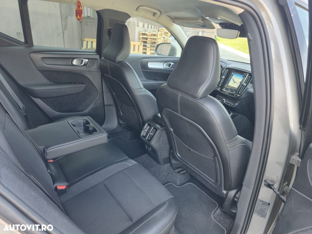 Volvo XC 40 D3 AWD Momentum - 24