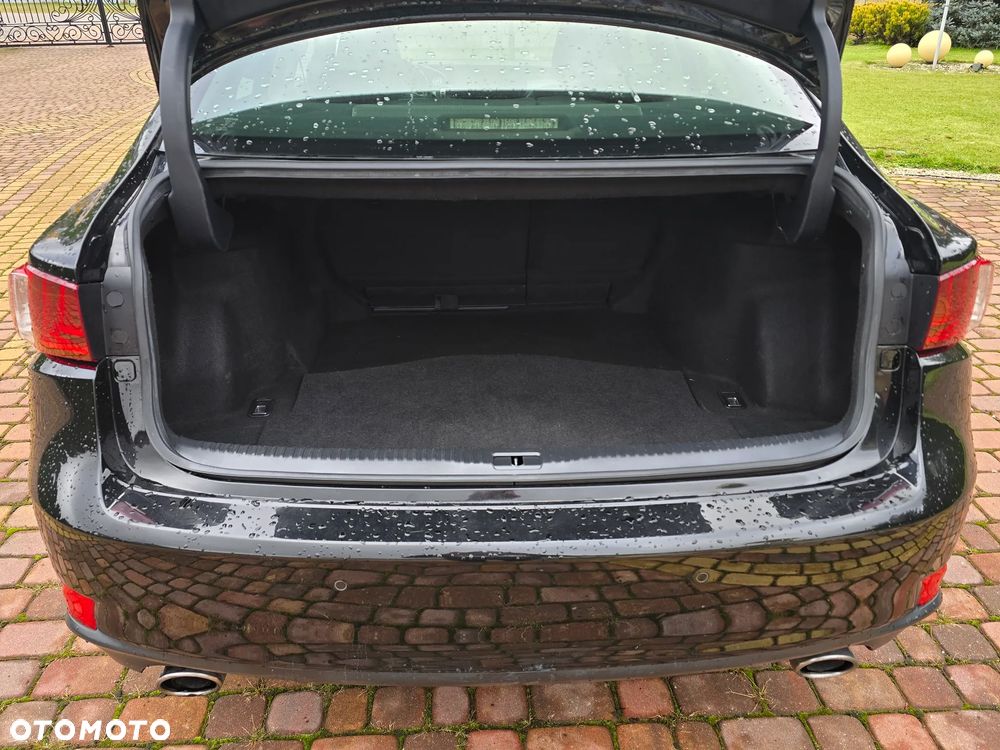 Lexus IS 200t / 300 Prestige - 30