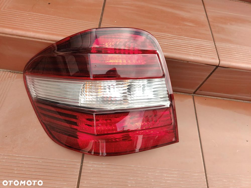 MERCEDES ML W164 LIft 08-11 Lampa Tylna Lewa Prawa Tył - 6