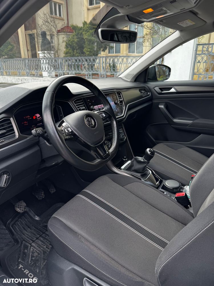 Volkswagen T-Roc - 7