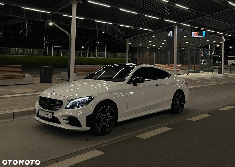 Mercedes-Benz Klasa C 300 9G-TRONIC - 1