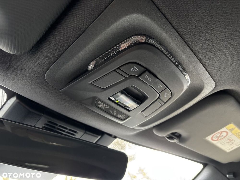 Toyota Corolla 1.8 Hybrid Style - 25