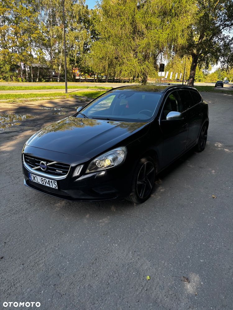 Volvo V60 D5 AWD R-Design - 3