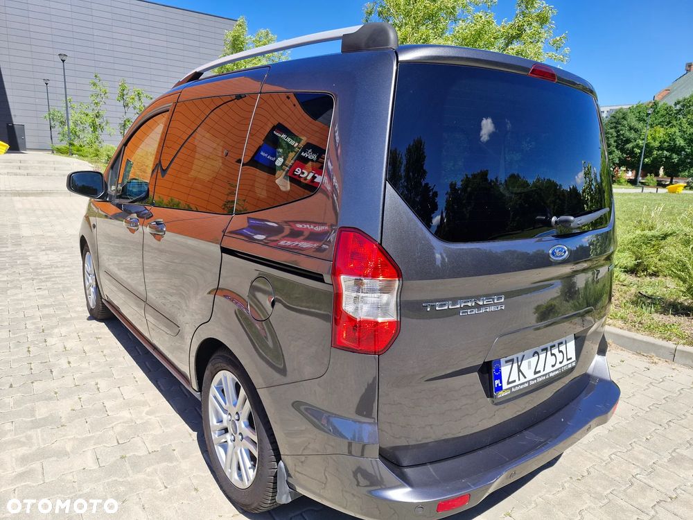Ford Tourneo Courier 1.0 EcoBoost S&S Trend - 15