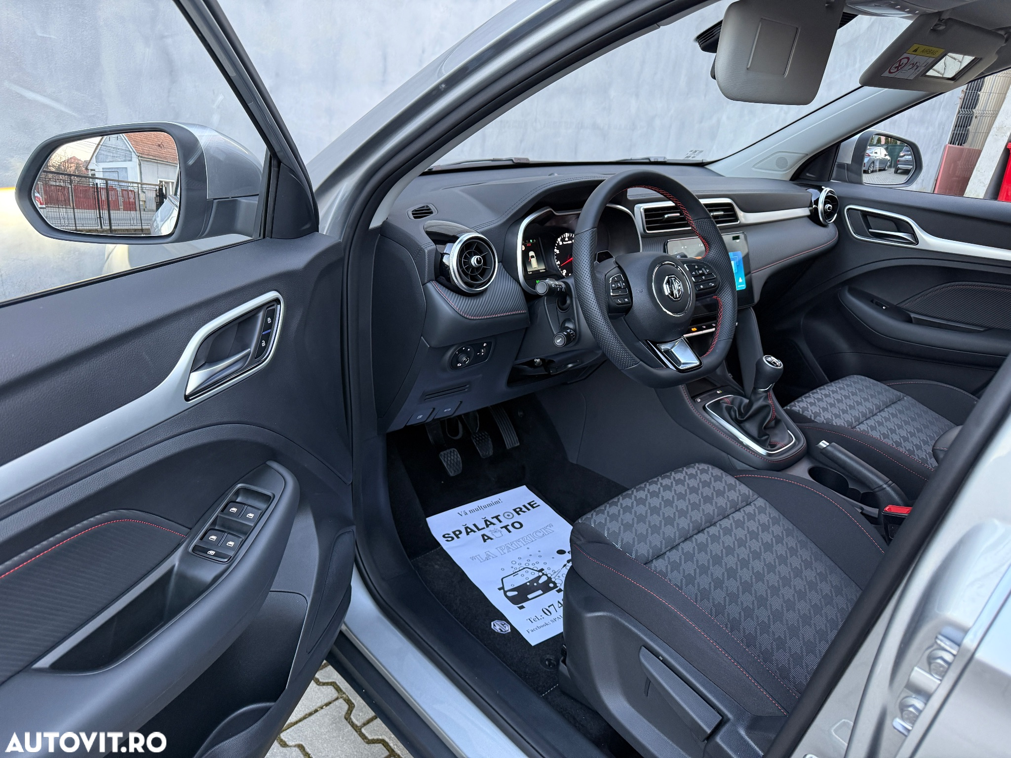 MG ZS 1.5 GSL 5MT Exclusive - 14