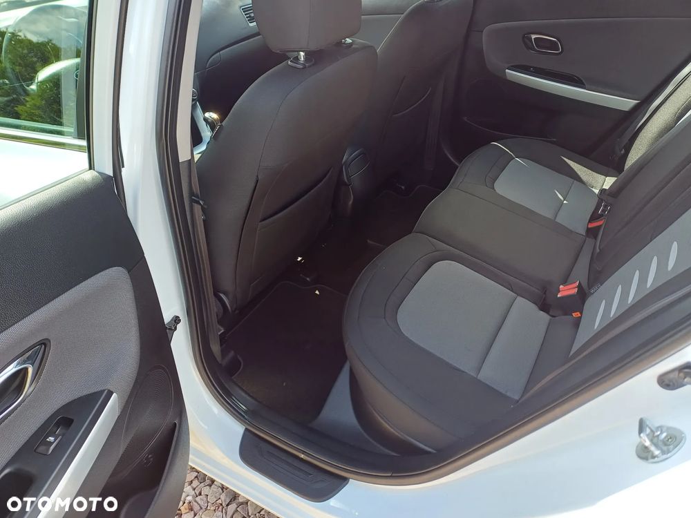 Kia Ceed 1.6 CRDi 128 Dream Team Edition - 11