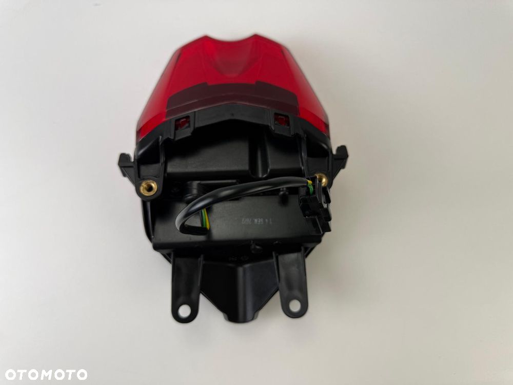 Tylna lampa Triumph Street Triple 765 RS 2023+ - 11